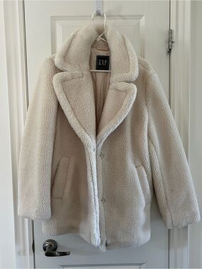 GAP Women's Ivory Teddy Sherpa Jacket